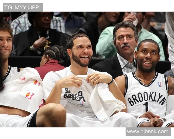 篮网与小牛队激战正酣球星对决引发球迷热议与期待