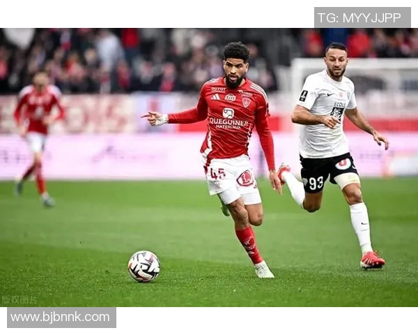 布雷斯特主场迎战里昂双方争夺法甲积分榜关键战役