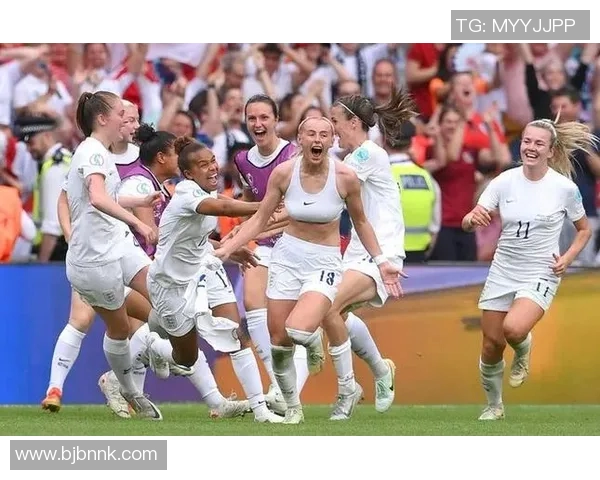 德国女足与英格兰女足巅峰对决谁能赢得荣耀之战 德国女足与英格兰女足巅峰对决谁能赢得荣耀之战