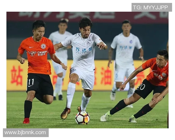 深圳队与大连一方的较量：谁能在这场对决中笑到最后