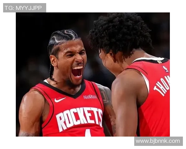 火箭队与魔术队激战正酣谁能在NBA赛场上笑到最后