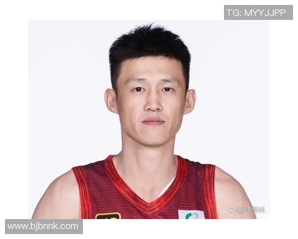 周鹏:从篮球场上的传奇到生活中的榜样,如何塑造自己的精彩人生