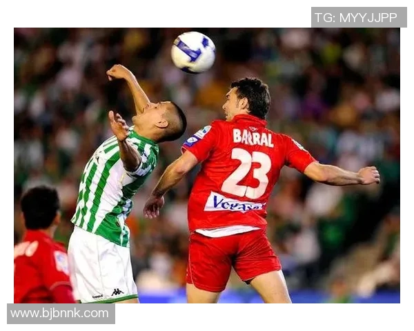 维拉利尔迎战特拉维夫力争主场胜利展现强劲实力