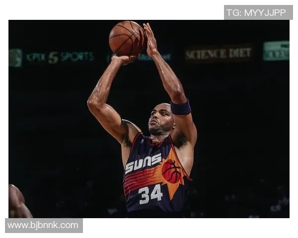 乔丹与巴克利经典对决视频回顾，重温篮球传奇的巅峰时刻