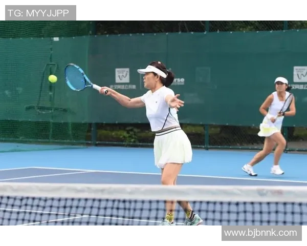 武汉网球队的灵活性揭秘:网球巨献背后的训练与策略探索 武汉网球队的灵活性揭秘:网球巨献背后的训练与策略探索